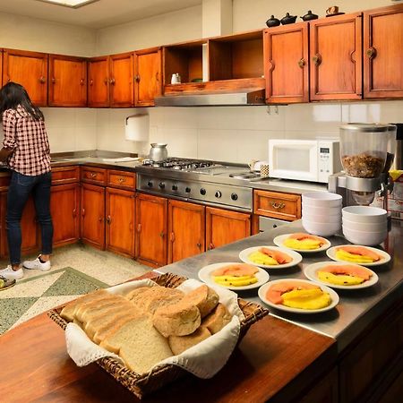 Hostal La Pinta Богота Екстер'єр фото