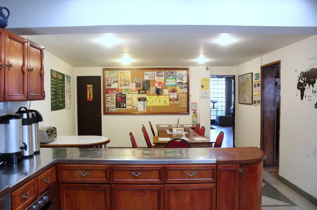 Hostal La Pinta Богота Екстер'єр фото