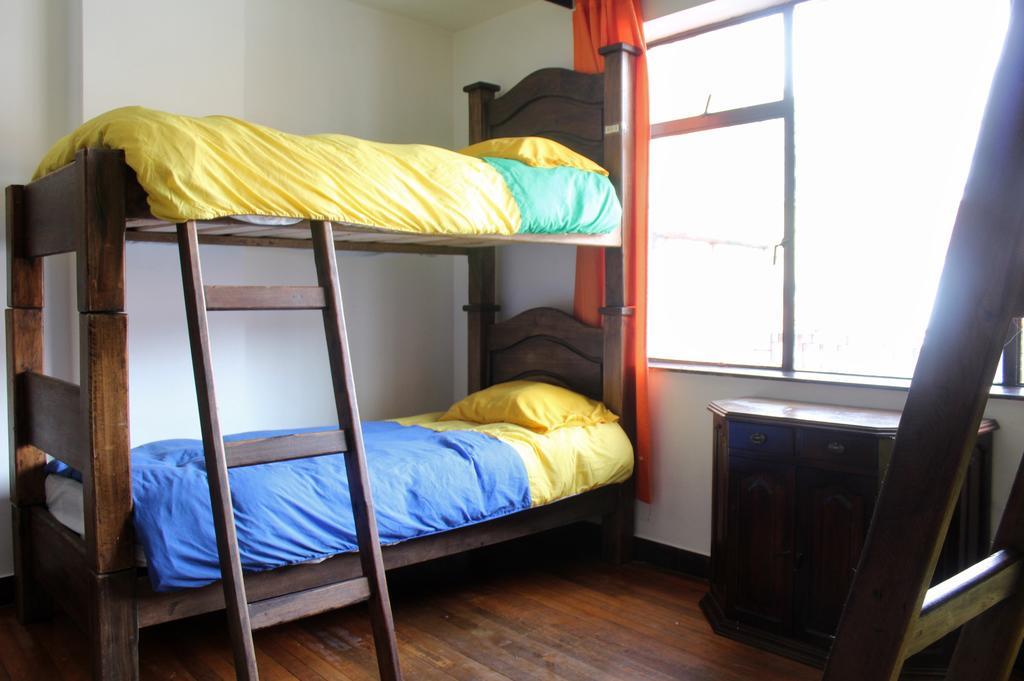 Hostal La Pinta Богота Екстер'єр фото