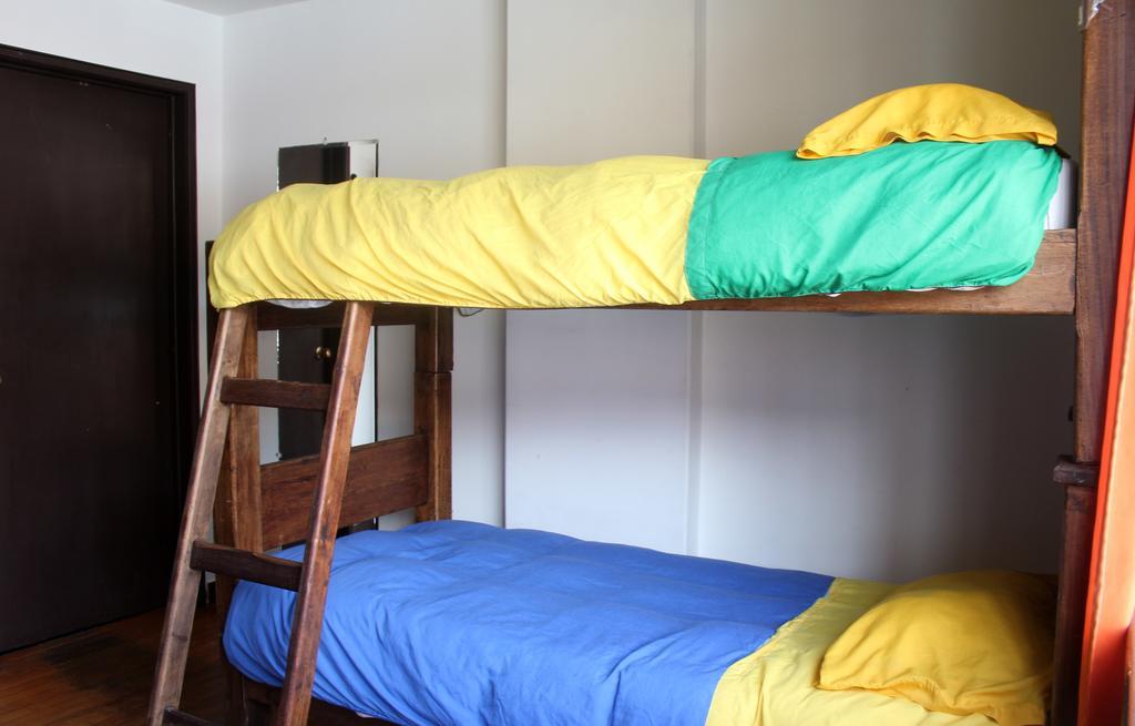 Hostal La Pinta Богота Екстер'єр фото