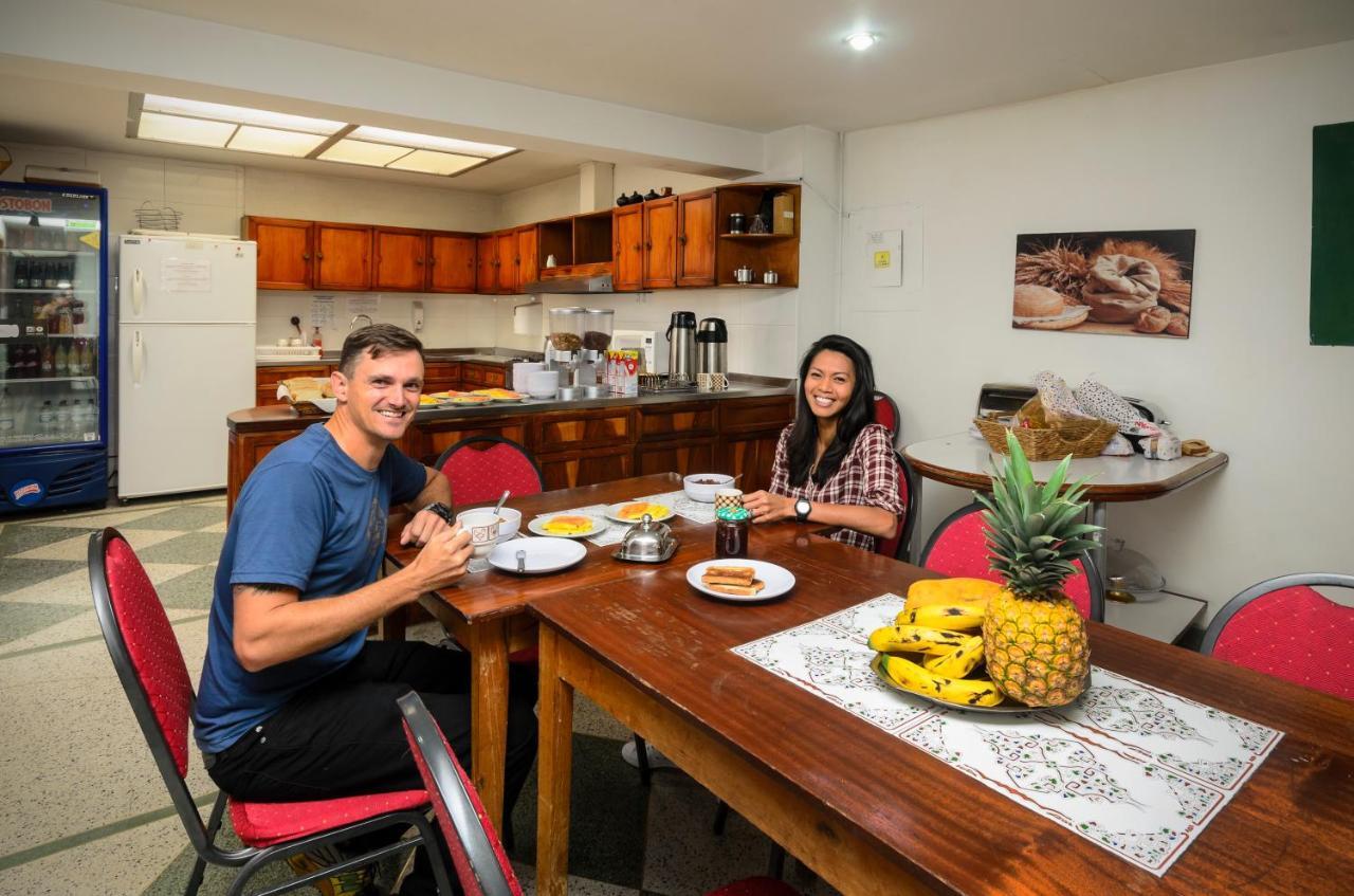 Hostal La Pinta Богота Екстер'єр фото