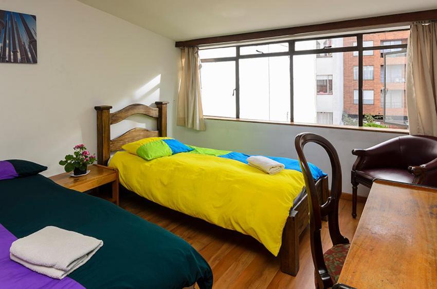 Hostal La Pinta Богота Екстер'єр фото